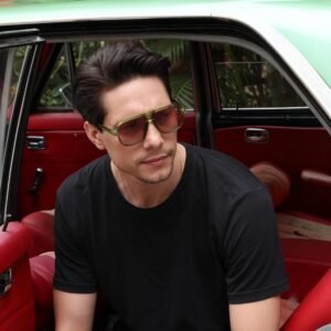 Oversized Square Sunglasses – Green Frame Brown Gradient